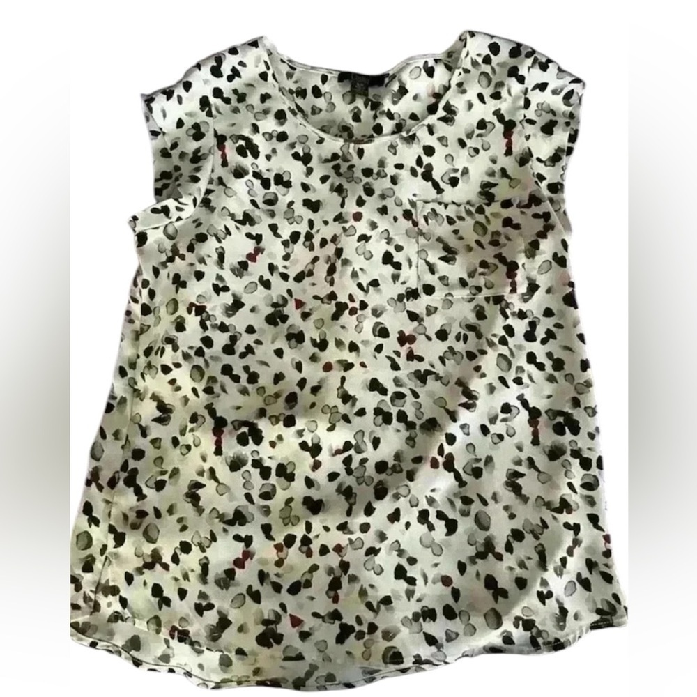 Dalia sleeveless blouse white with purple dots size small
